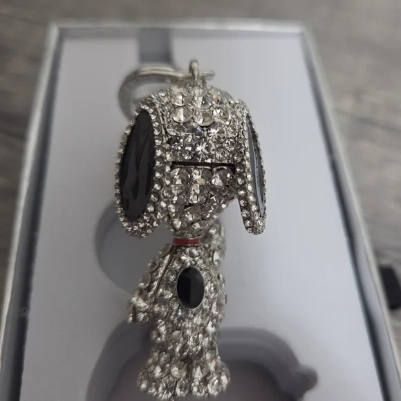 New COACH X Peanuts Notila 19 With Both Fob's N Socks - Picture 13 of 14